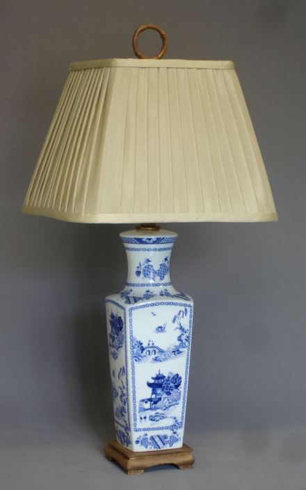 Vintage Square Chinoiserie Vase Lamp, Vintage Blue And White Table Lamps